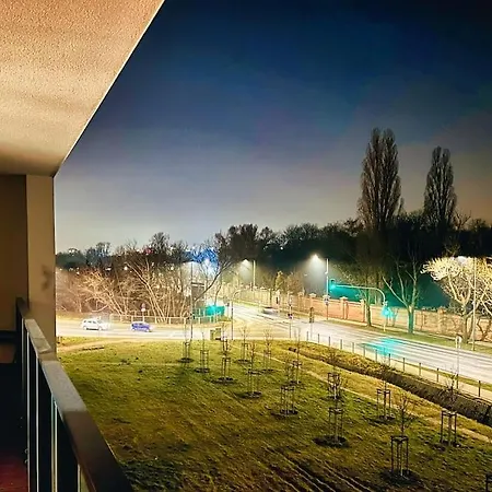 Klimatyczna Hotelowa Kawalerka *